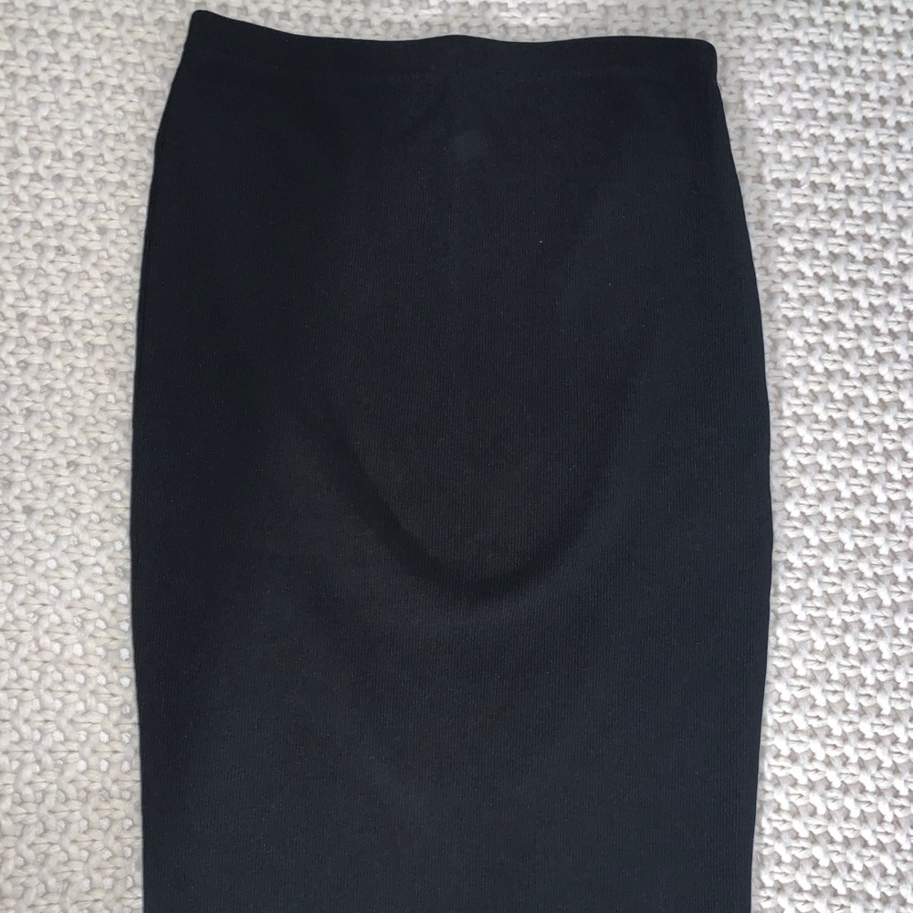 black pencil skirt